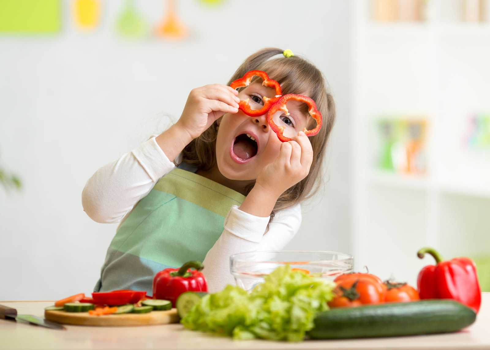 Khuyến khích trẻ ăn nhiều rau xanh